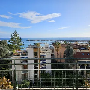 La Baia Nel Porto Sanremo